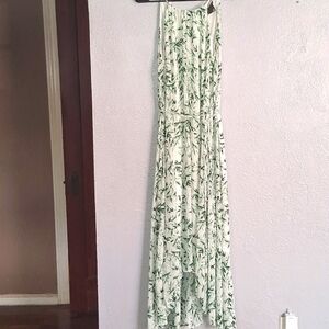Just Taylor Green & White Leaf Print Sleeveless Maxi Pleated Swiss Dot Dress 10